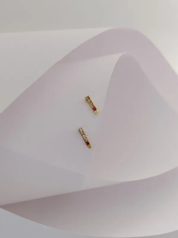 Gold_Brass_Micro_Plating_American_Diamond_Floral_Studs_For_Women