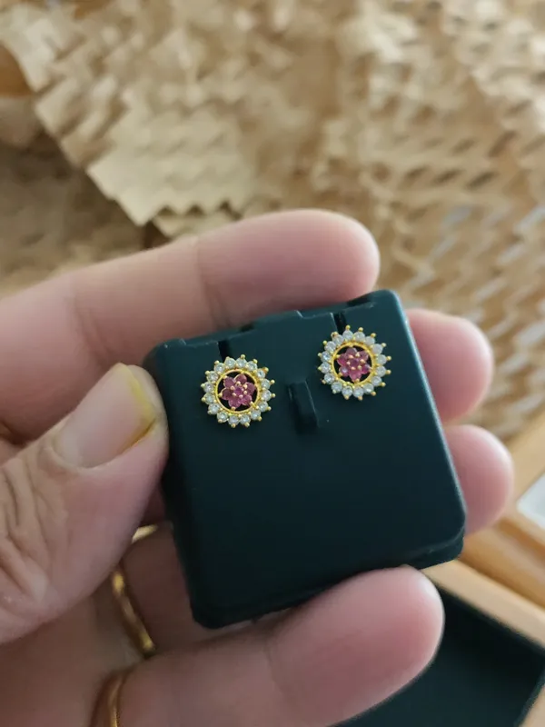 Gold_Brass_Micro_Plating_American_Diamond_Floral_Studs_For_Women
