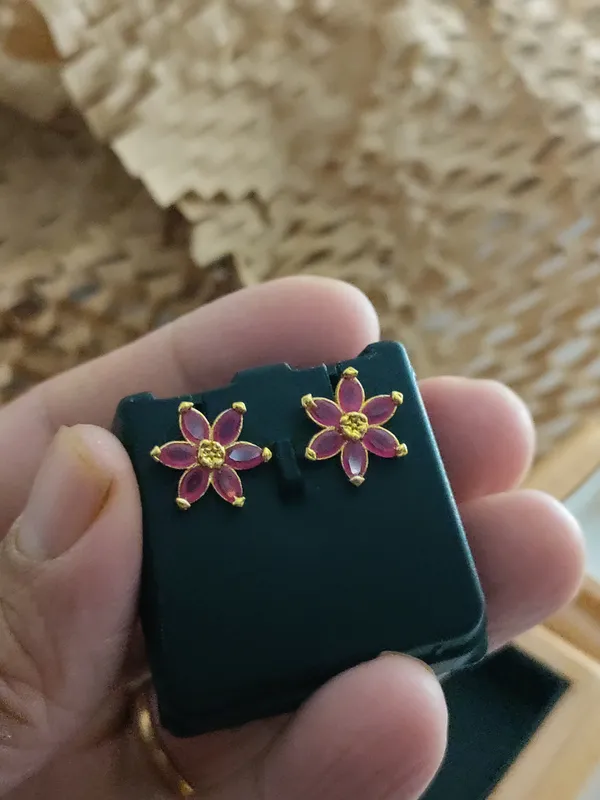Gold_Brass_Micro_Plating_American_Diamond_Floral_Studs_For_Women