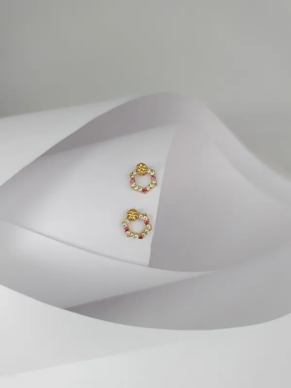 Gold_Brass_Micro_Plating_American_Diamond_Floral_Studs_For_Women