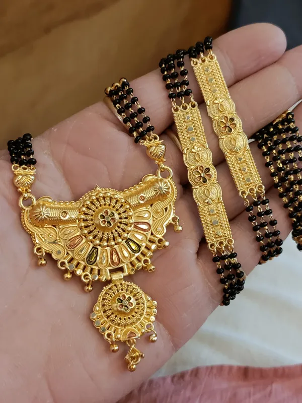 Gold_Brass_Gold-Plated_Mangalsutra_For_Women