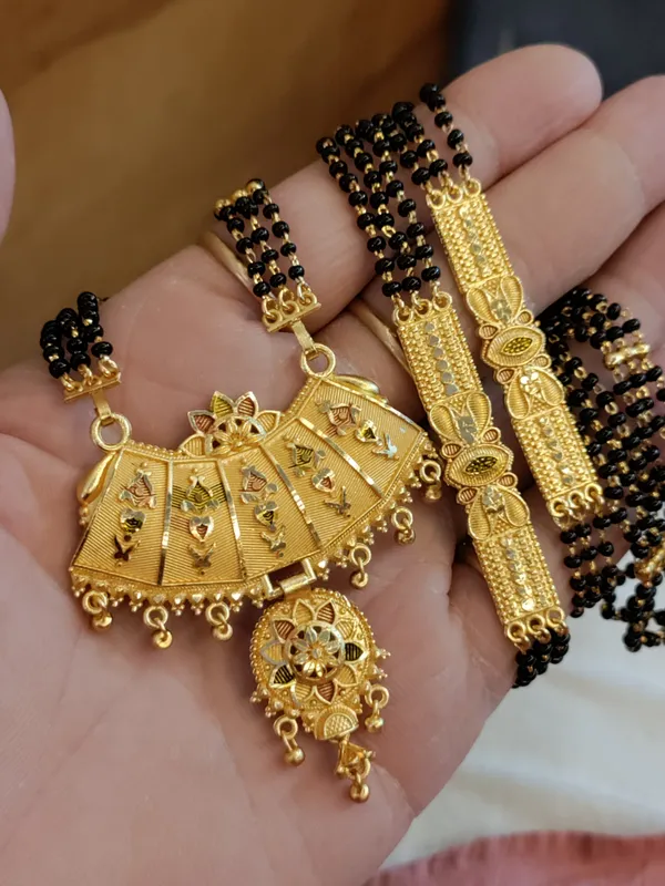 Gold_Brass_Gold-Plated_Mangalsutra_For_Women
