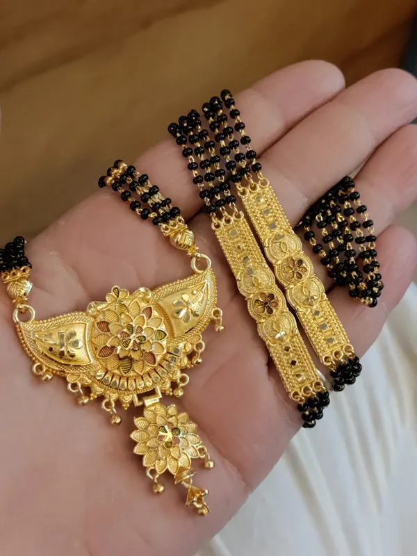 Gold_Brass_Gold-Plated_Mangalsutra_For_Women