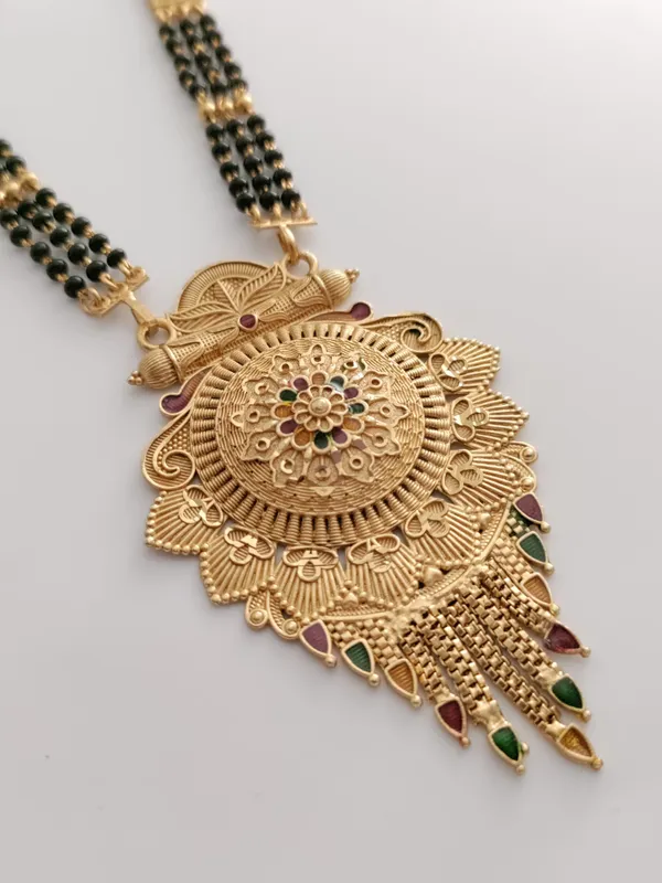 Golden_Tranquil_Matte_Mangalsutra_For_Women