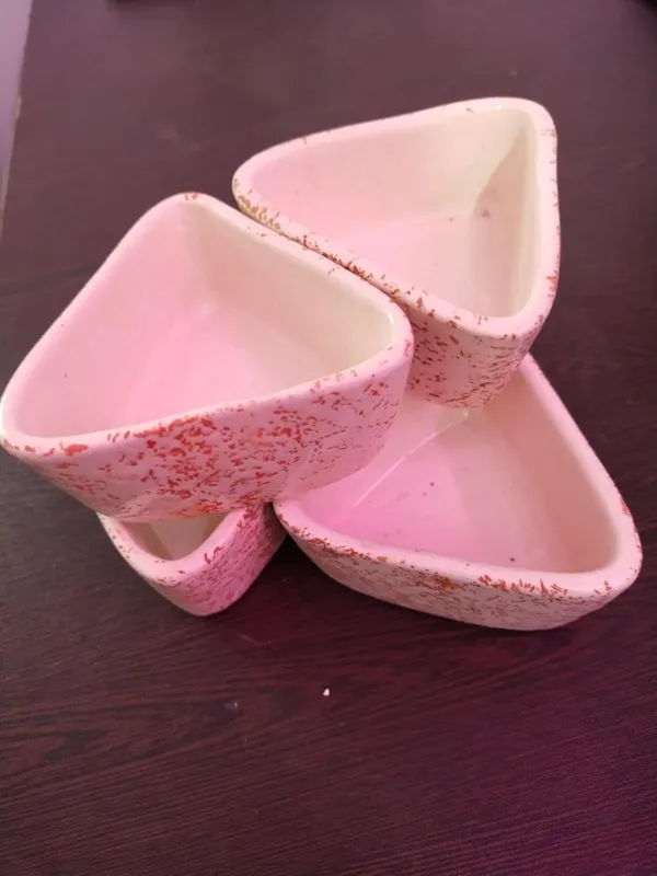 KANHA_ENTERPRISES_Printed_Ceramic_Bowl_Set_Ceramic_Handicrafted_Serving_Bowls_Set?Snacks,_Dips_&_Condiments_Saucer_Set?Chatney_Bowl_Set_(Set_of_6)_(Geometric_Triangular_Shape_Pink_White_Texture)