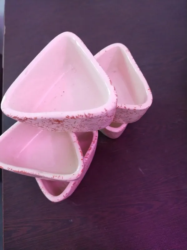 KANHA_ENTERPRISES_Printed_Ceramic_Bowl_Set_Ceramic_Handicrafted_Serving_Bowls_Set?Snacks,_Dips_&_Condiments_Saucer_Set?Chatney_Bowl_Set_(Set_of_6)_(Geometric_Triangular_Shape_Pink_White_Texture)