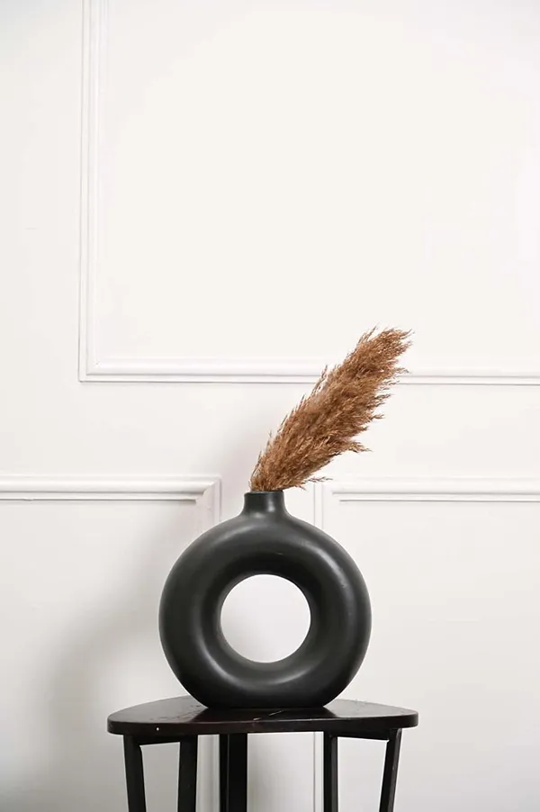 Black_Handmade_Ceramic_Donut_Vase,__Ring_Shape_Ceramic_Flower_Pot,_Round_Shape_Flower_Vase_(6_Inch)