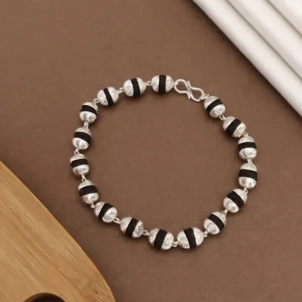 Staunch_Silver_Plated_Rudraksha_Bracelet_For_Him_&_Her