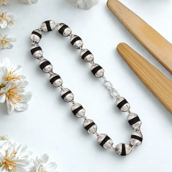 Staunch_Silver_Plated_Rudraksha_Bracelet_For_Him_&_Her
