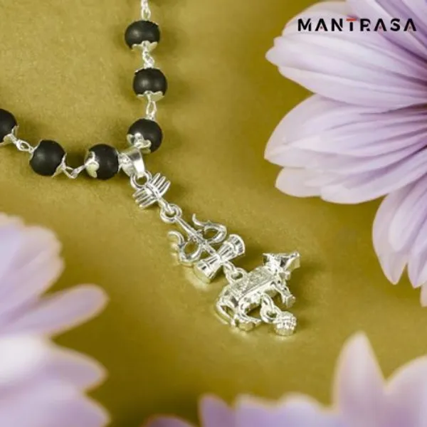Mahesh_Babu_Trending_SSMB29_Varanasi_Movie_Pendant_Silver_Plated_Karungali_Mala