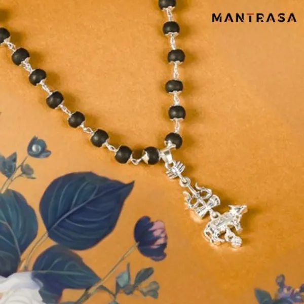 Mahesh_Babu_Trending_SSMB29_Varanasi_Movie_Pendant_Silver_Plated_Karungali_Mala