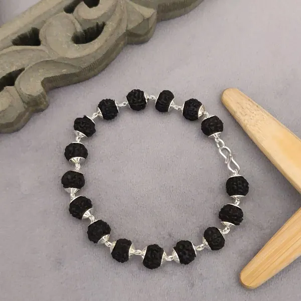 Especial_Silver_Plated_Rudraksha_Bracelet_For_Him_&_Her