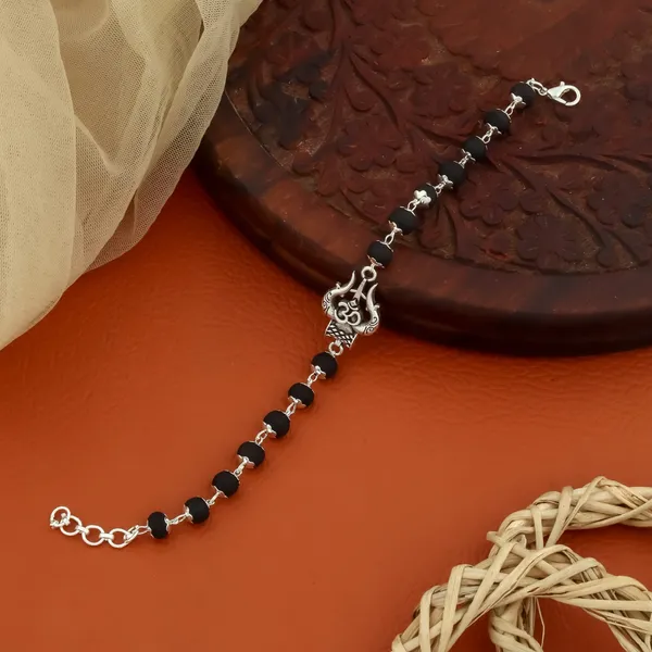 Om_Shiva_Trishul_Karungali_Bracelet_-_Silver_Plated
