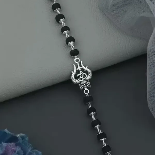 Om_Shiva_Trishul_Karungali_Bracelet_-_Silver_Plated