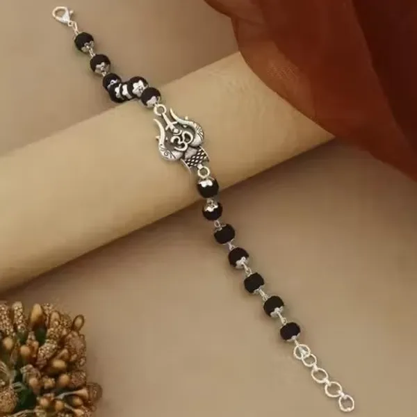 Om_Shiva_Trishul_Karungali_Bracelet_-_Silver_Plated