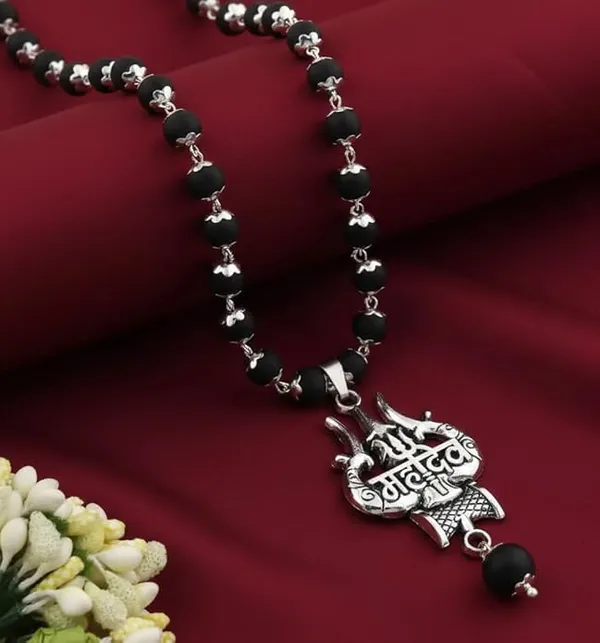 Om_Shiva_Trishool_Pendant_Silver_Plated_Karungali_Mala