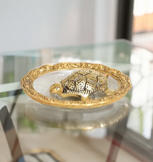 Gold_Metal_Premium_&_Elegant_Metal_Tortoise_On_Plate
