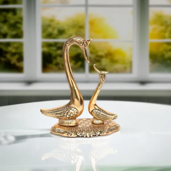 Hastcraft_Golden_Swan_Pair-_Love_Birds_Decorative_Showpiece_|_Metal_Swan_Couple_Figurine_for_Home_Décor,_Living_Room,_Bedroom,_Office_&_Gifting_(23_cm_Height)