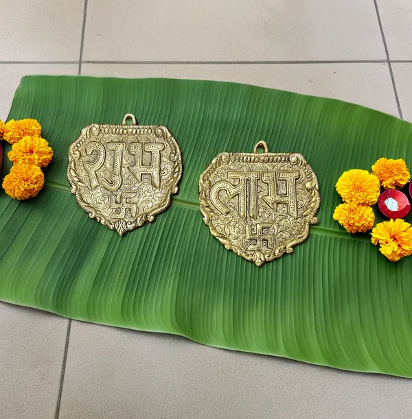 Hastcraft_Metal_Shubh_Labh_Wall_Hanging_Set_for_Home_Entrance_with_Swastik_engraved-_Gold_Finish._Traditional_Door_Decorative_-symbols_for_invite_prosperity_&_wealth._Beautiful_Gift_13cm