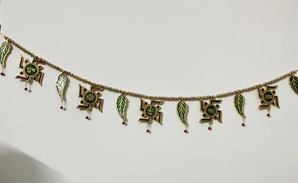 Hastcraft_Metal_Toran_Swastik_&_Leaf_design_with_shubh_Labh,_Shree_Namah_engraved_-Hanging_for_Door_Entrance_Decor