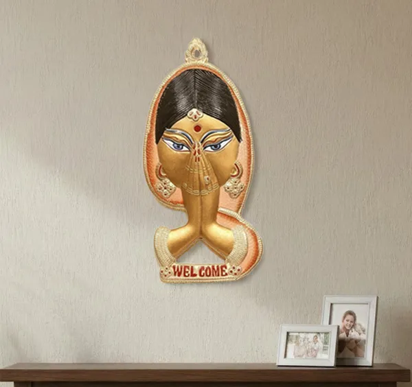 Hastcraft_Metal_Welcome_Lady,_Traditional_Indian_Namaste_Lady_Art_Door_Decor,_Wall_Hanging_Figurine