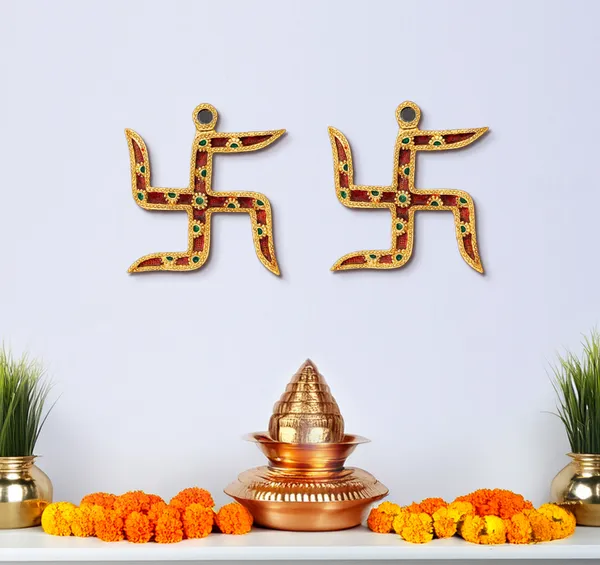Hastcraft_Metal_Swastik_Wall_Hanging_with_Red_Green_Meenakari_Work,_Gold_Plated_Showpiece_for_Home_Décor_and_Auspicious_Gift_(Set_of_2)