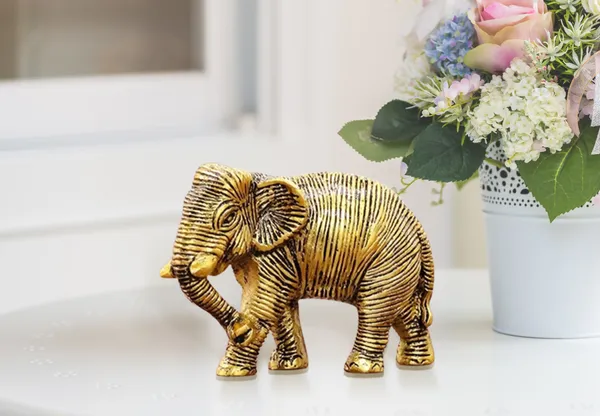 Gold_Metal_Premium_&_Elegant_African_Elephant_Showpiece