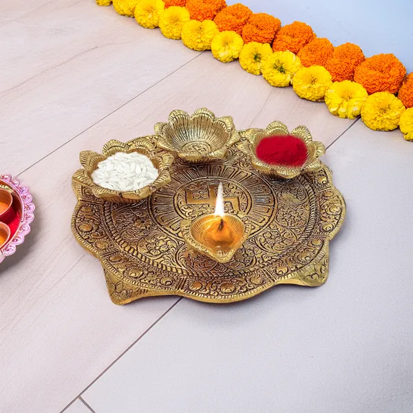 Gold_Metal_Premium_&_Elegant_Pooja_Thali_With_Diya