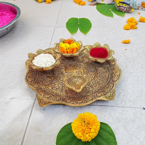 Gold_Metal_Premium_&_Elegant_Pooja_Thali_With_Diya