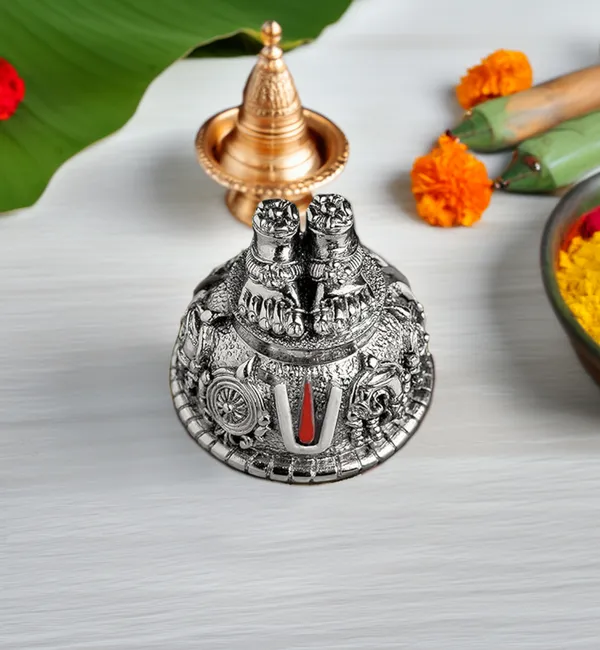 Silver_Metal_Premium_&_Elegant_Tirupati_Balaji_Charan_Paduka