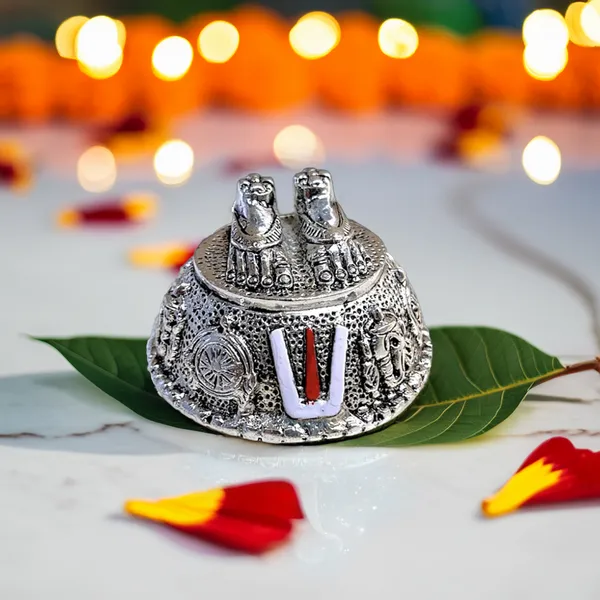 Silver_Metal_Premium_&_Elegant_Tirupati_Balaji_Charan_Paduka