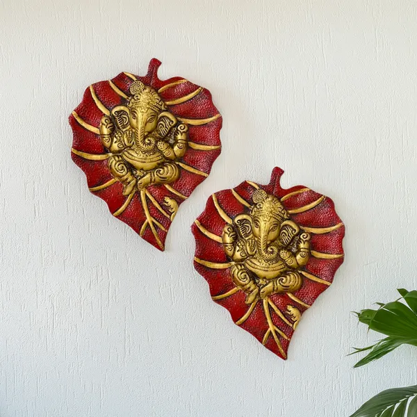 Metal_Premium_&_Elegant_Leaf_Ganesha_Wall_Hanging_(Set_Of_2)