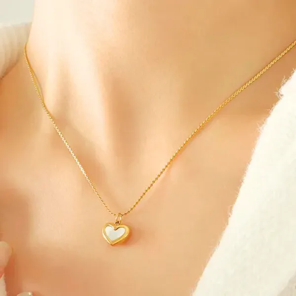 White_Heart_Pendant_Necklace