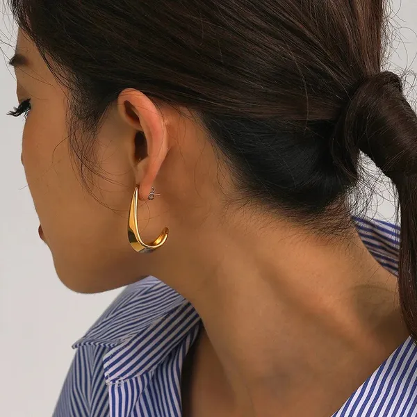 Twisted_Dome_Bold_Stud_Earrings