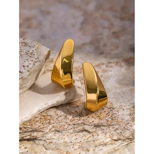 Twisted_Dome_Bold_Stud_Earrings
