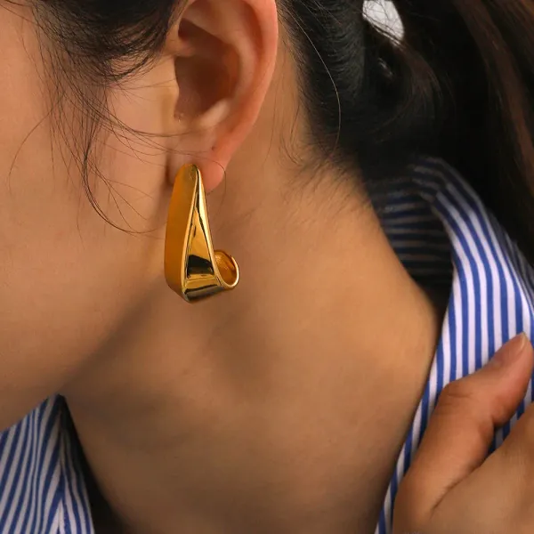 Twisted_Dome_Bold_Stud_Earrings