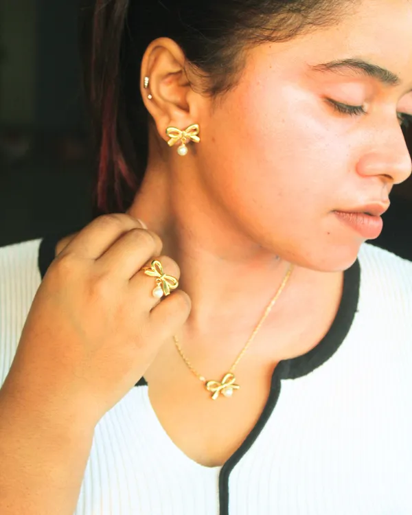 Bow_Knot_Pearl_Pendant_Necklace