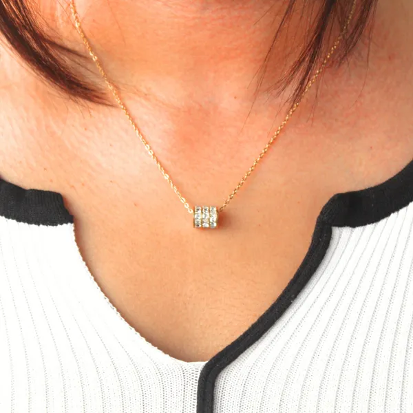 Band_Ring_Floating_Pendant_Necklace