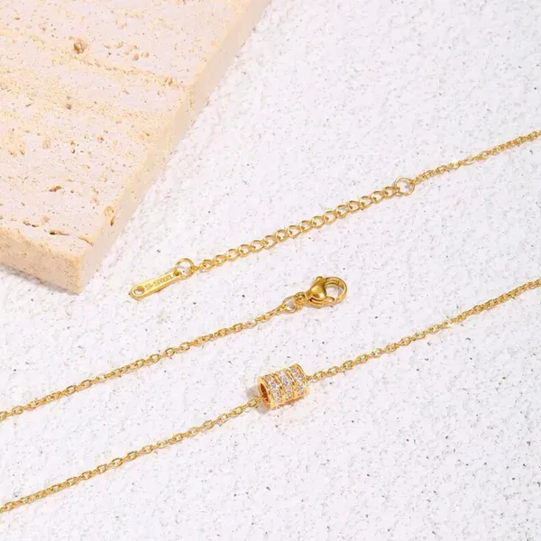 Band_Ring_Floating_Pendant_Necklace