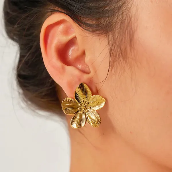 Golden_Flower_Petal_Stud_Earrings