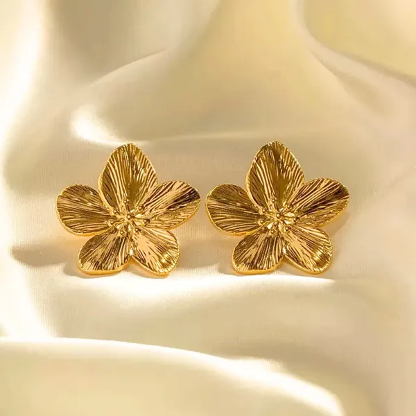 Golden_Flower_Petal_Stud_Earrings