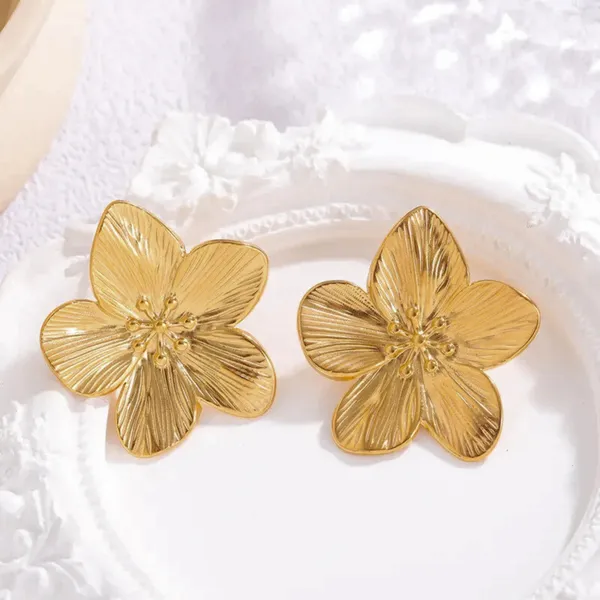 Golden_Flower_Petal_Stud_Earrings