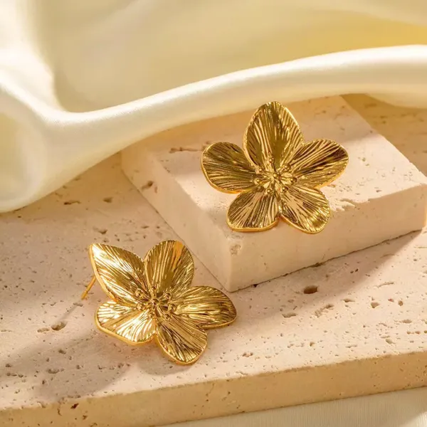 Golden_Flower_Petal_Stud_Earrings