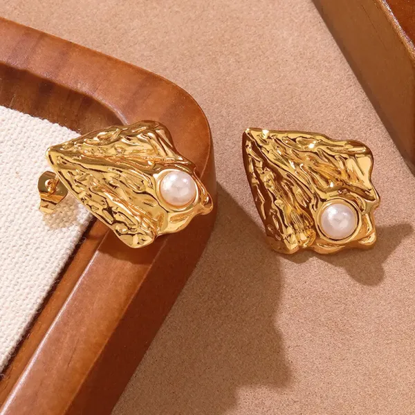 Hammered_Leaf_Petal_Pearl_Stud_Earrings