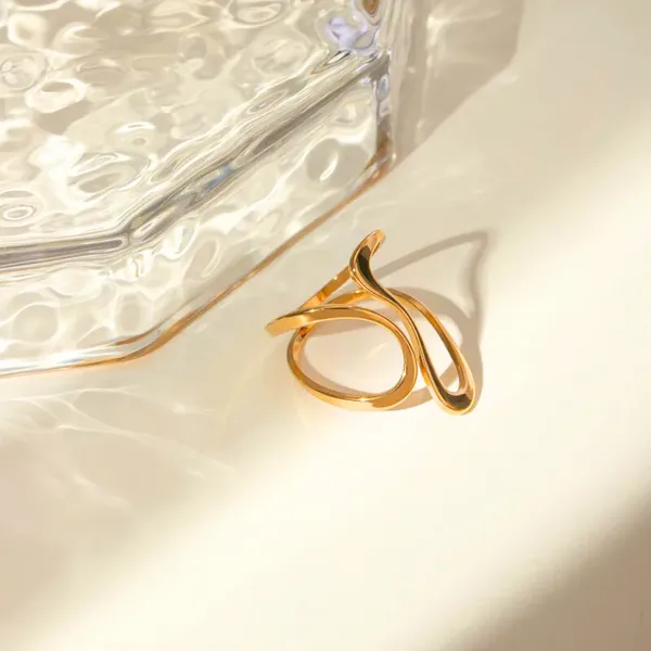 Swirl_Shaped_Open_Ring
