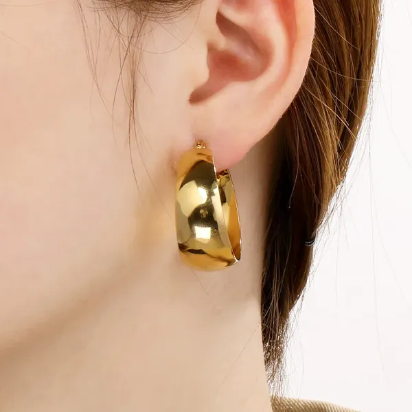 Chunky_Golden_Hoop_Earrings