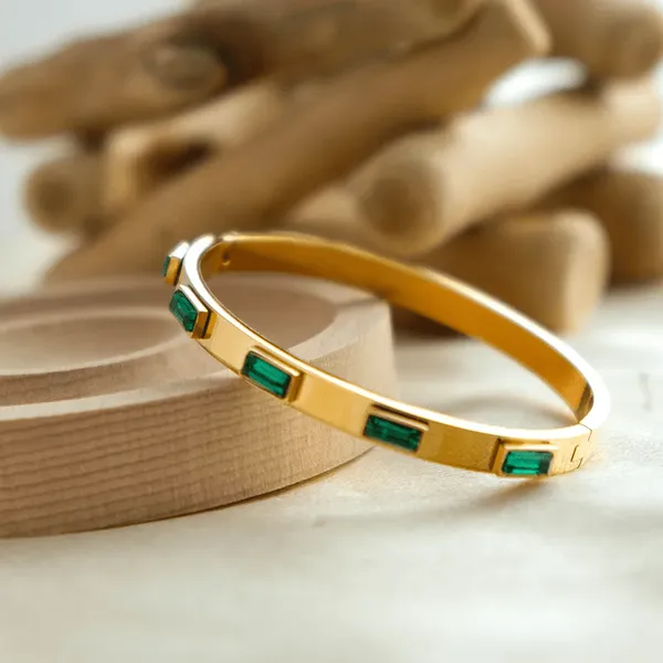 Baguette_Green_Stone_Cuff_Bangle