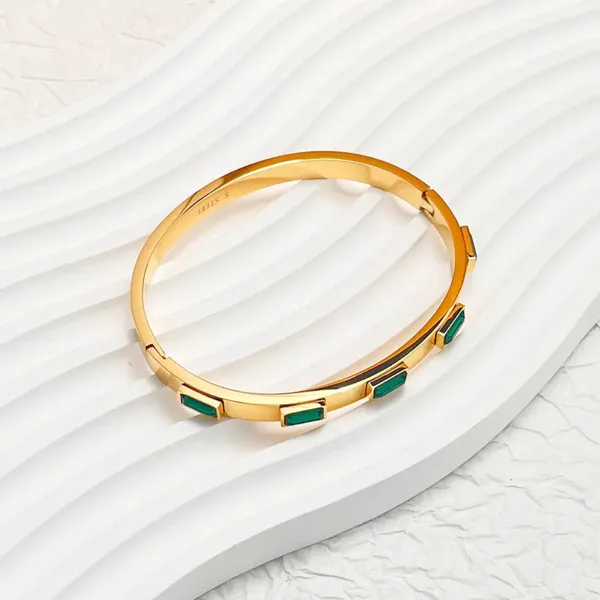 Baguette_Green_Stone_Cuff_Bangle