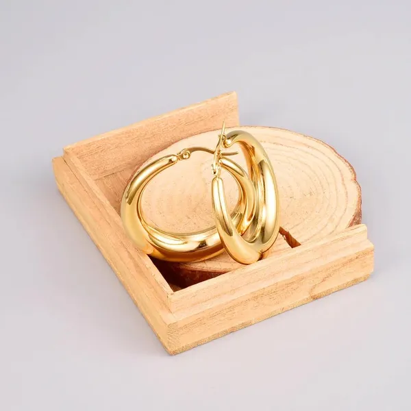 Half_Moon_Golden_Hoop_Earrings