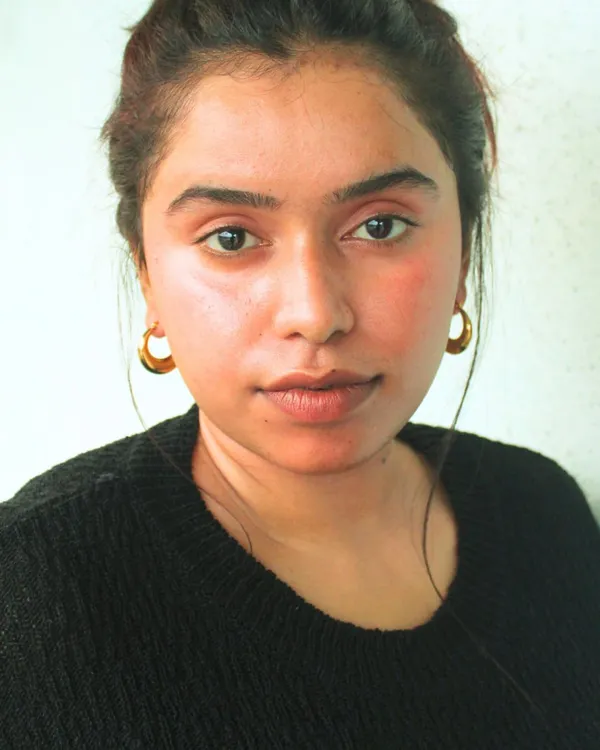 Half_Moon_Golden_Hoop_Earrings